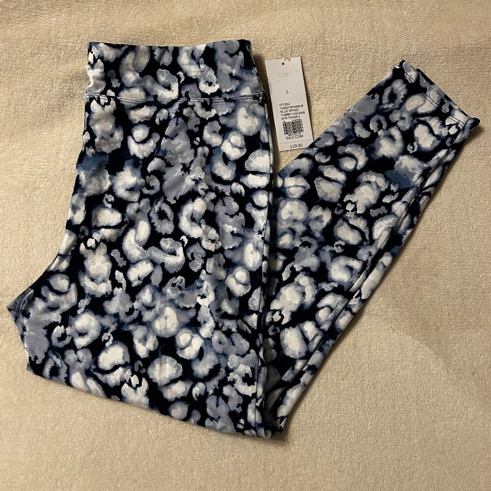 New Directions Studio Blue/White Leggings Size L